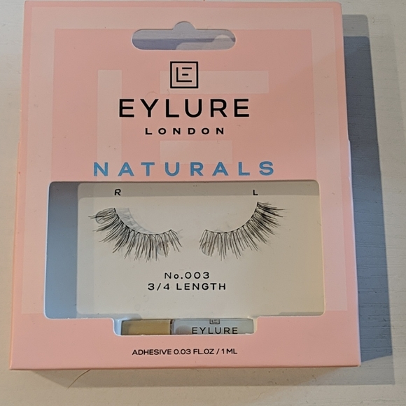 Bath & Body Works/Eyelure - Picture 2 of 3